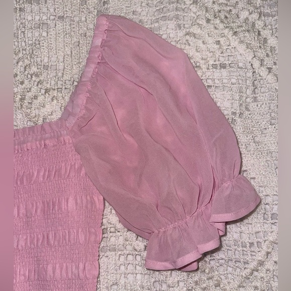 Leyden Smocked Puff-Sleeve Top 🌸 - Picture 2 of 3